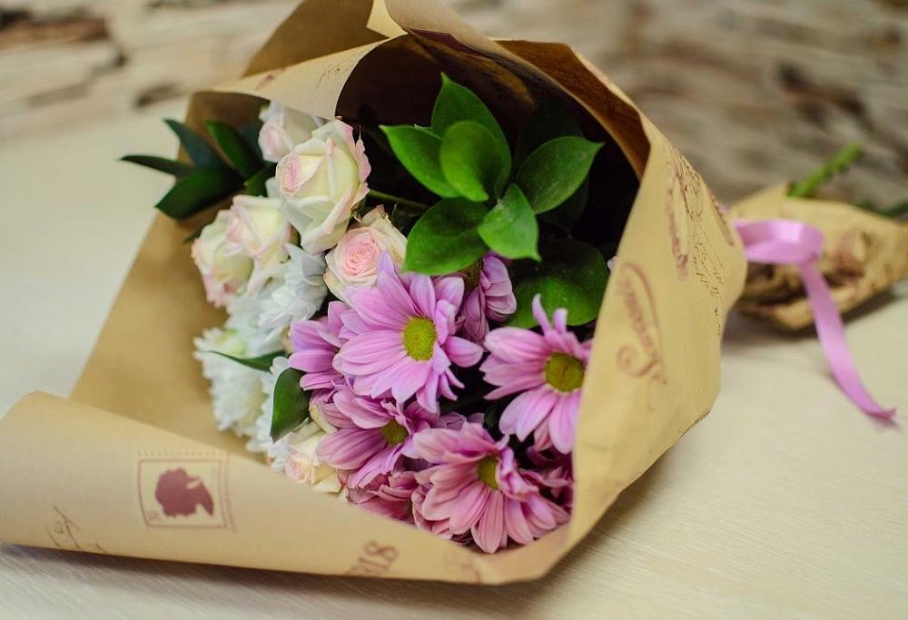 Букет цветов из: Розы и Хризантемы в Анди