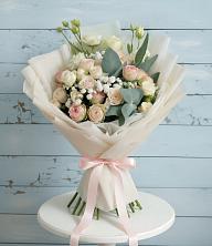 Букет цветов из:  Розы и Лизиантусы в Анди
