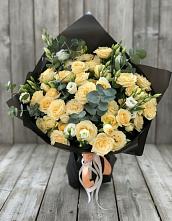 Букет цветов из:  Розы и Лизиантусы в Анди