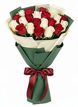 Букет Микс из красных и белых роз в Анди