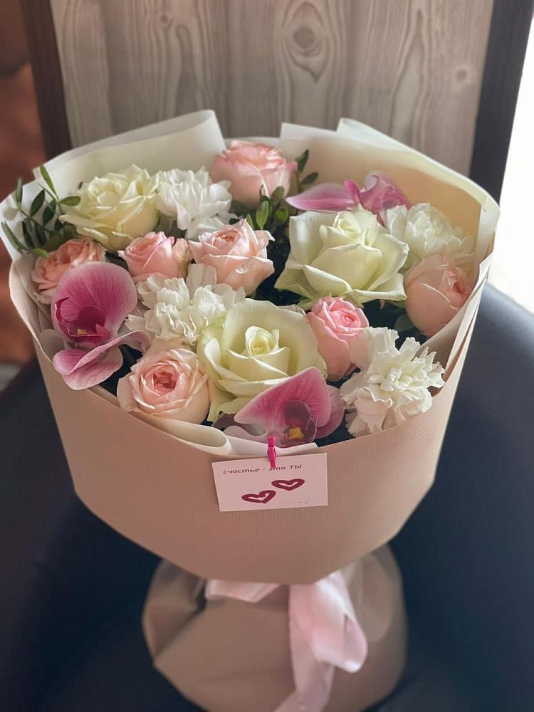 Букет цветов из: Орхидеи, Розы и Гвоздики в Анди