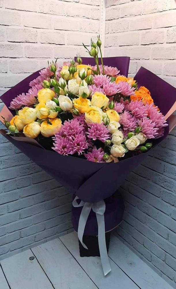 Букет цветов из: Хризантемы и Розы в Анди