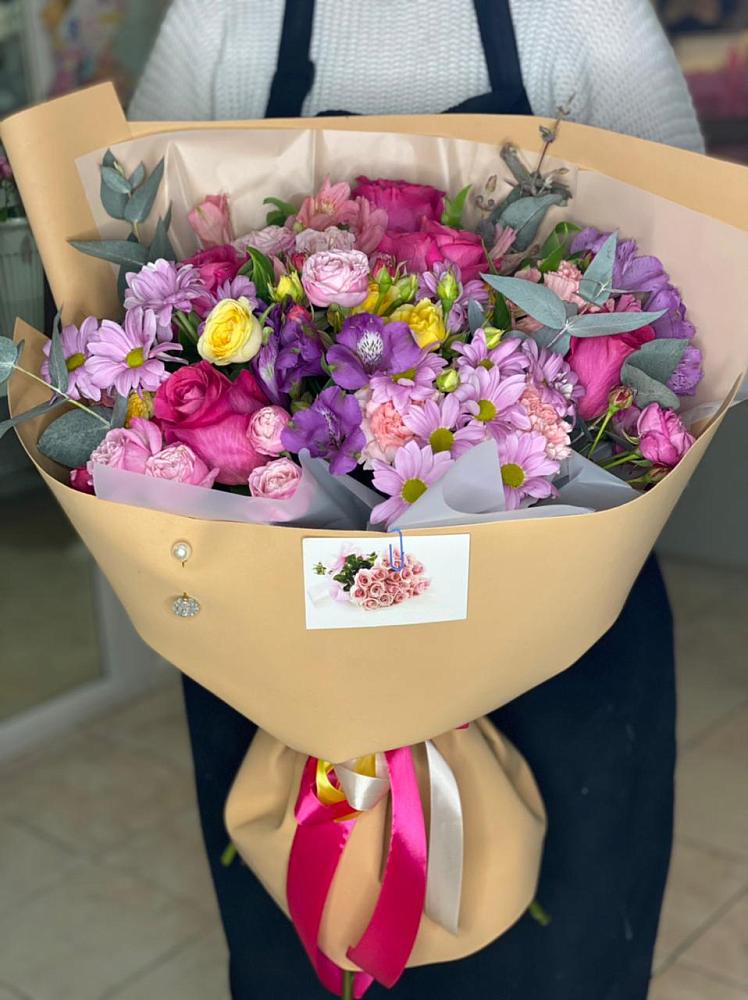 Букет цветов из: Хризантемы, Гвоздики и Альстромерии в Анди