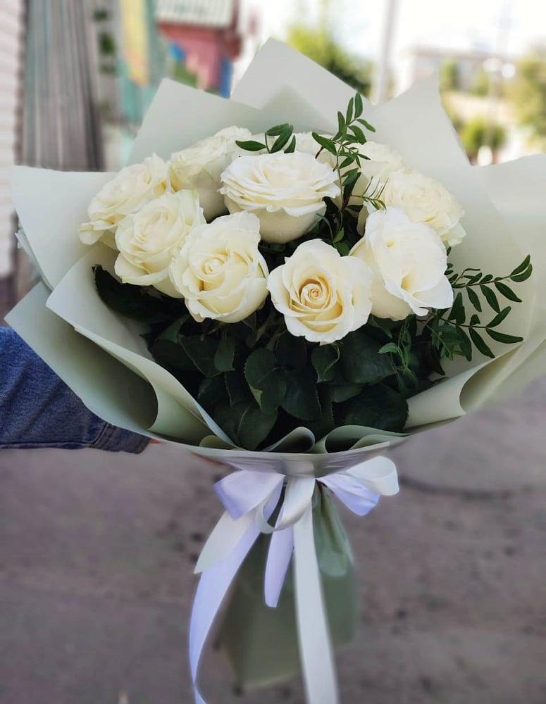Букет Белые розы Проуд в Анди