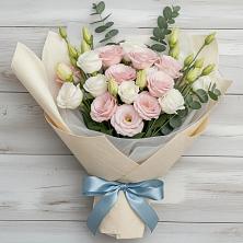 Букет цветов из:  Лизиантусы в Анди