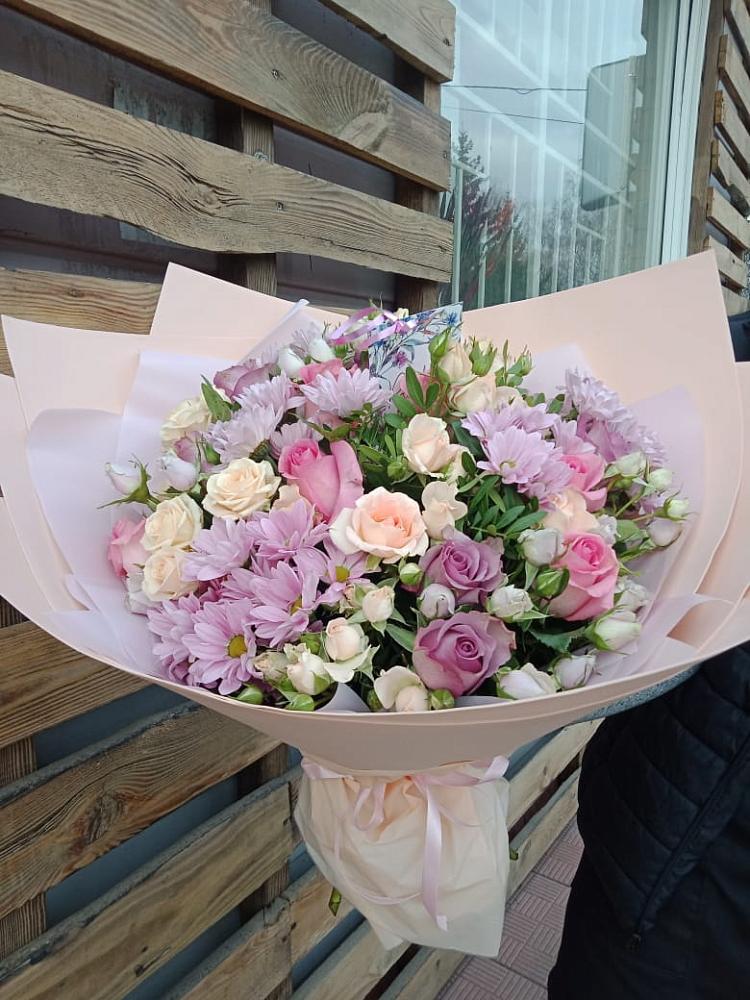 Букет цветов из: Розы и Хризантемы в Анди