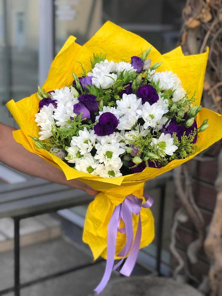 Букет цветов из: Ирисы, Хризантемы и Ромашки в Анди