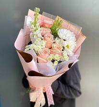 Букет цветов из:  Хризантемы и Розы в Анди