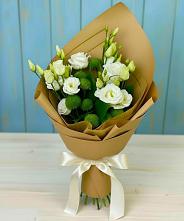 Букет цветов из:  Хризантемы и Лизиантусы в Анди