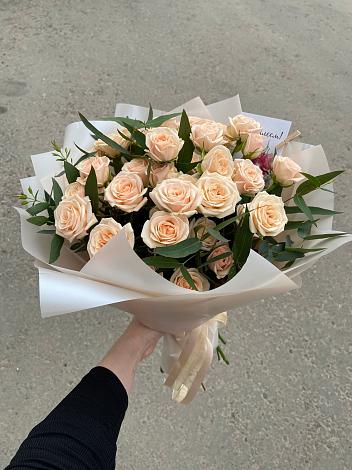 Букет Кремовые розы Латте в Анди