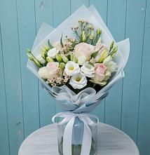 Букет цветов из:  Розы и Лизиантусы в Анди