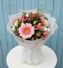 Букет цветов из:  Герберы, Альстромерии и Лизиантусы #REPLACE_PRED# Анди