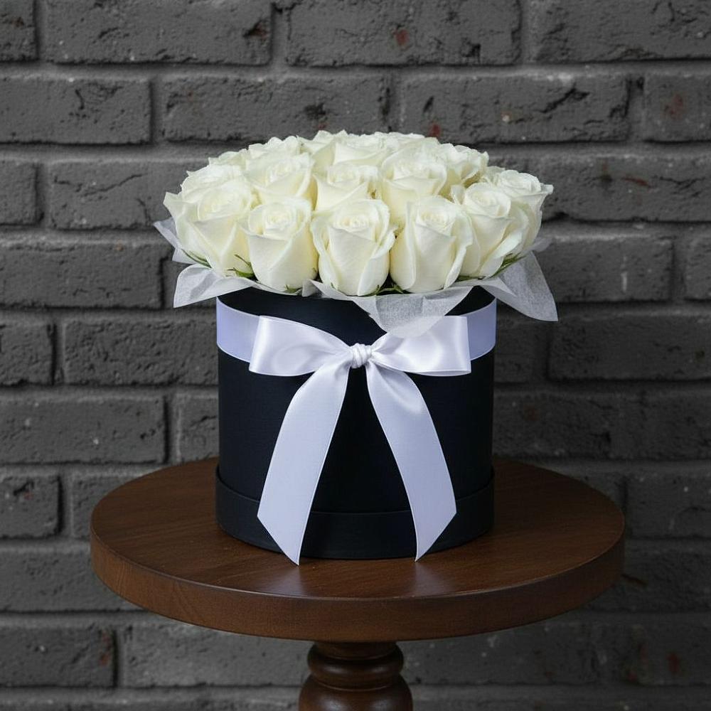 Цветочная композиция из Розы в шляпной коробке в Анди