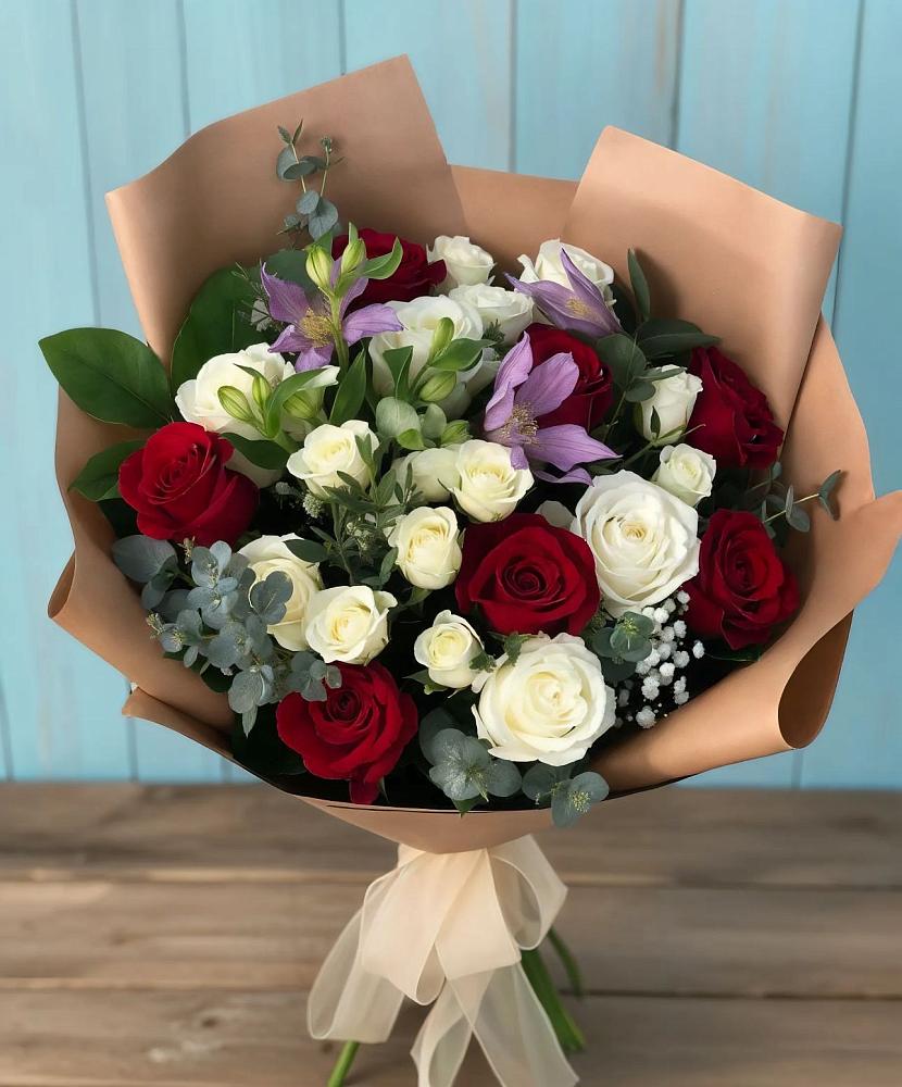 Букет цветов из: Розы и Альстромерии в Анди