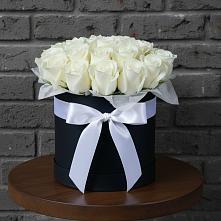 Цветочная композиция из Розы в шляпной коробке #REPLACE_PRED# Анди